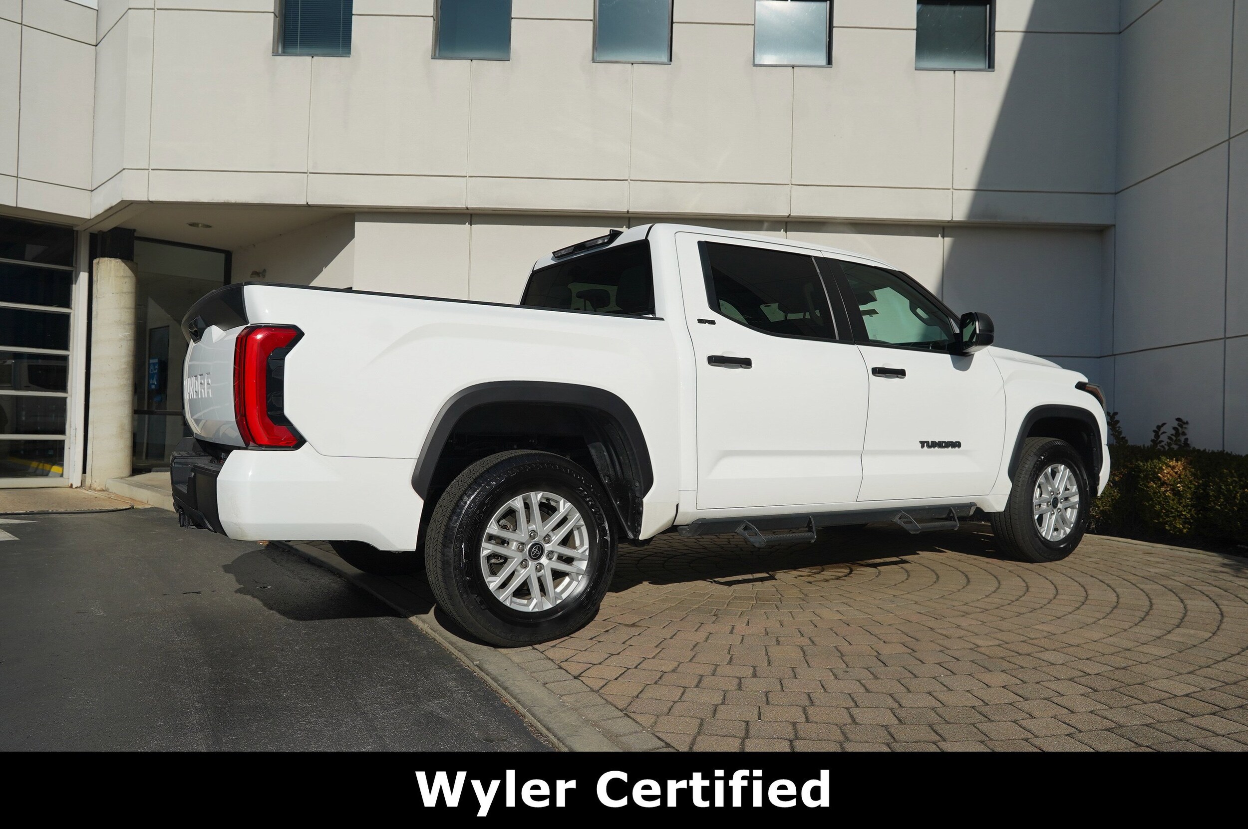 2024 Toyota Tundra SR5 CrewMax photo 3