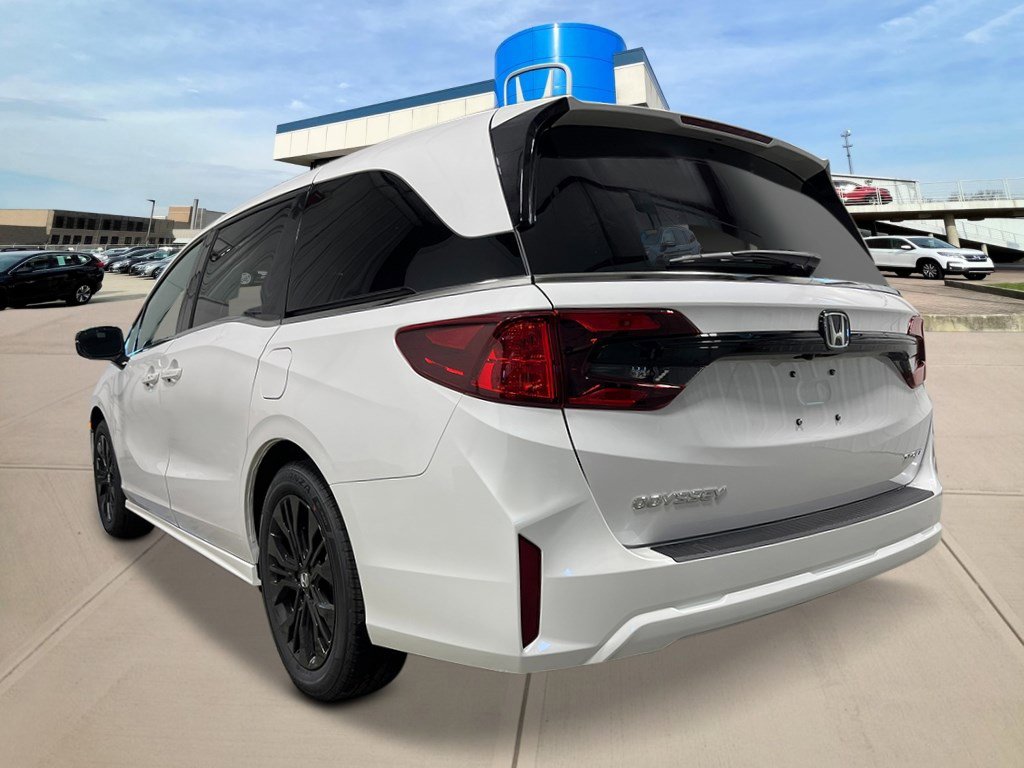 2026 Honda Odyssey photo 3
