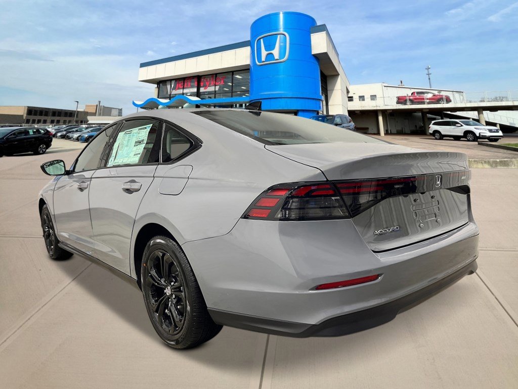 2025 Honda Accord SE photo 3