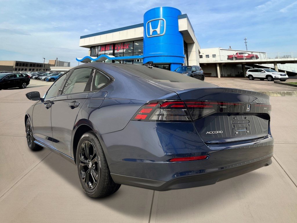 2025 Honda Accord SE photo 3