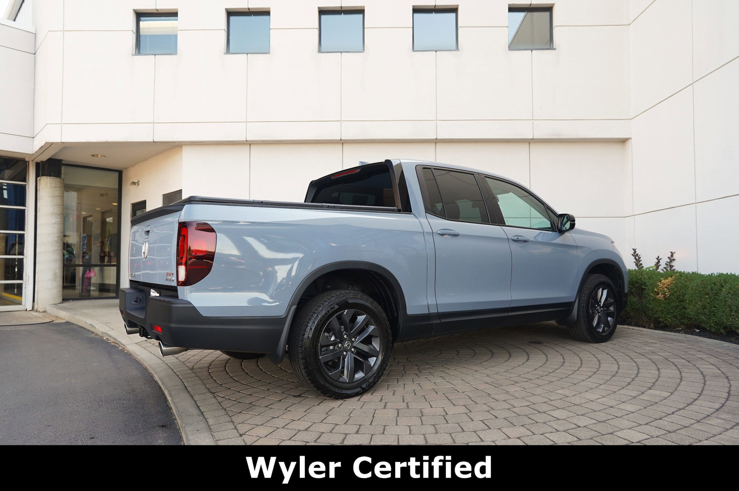2023 Honda Ridgeline Sport photo 3