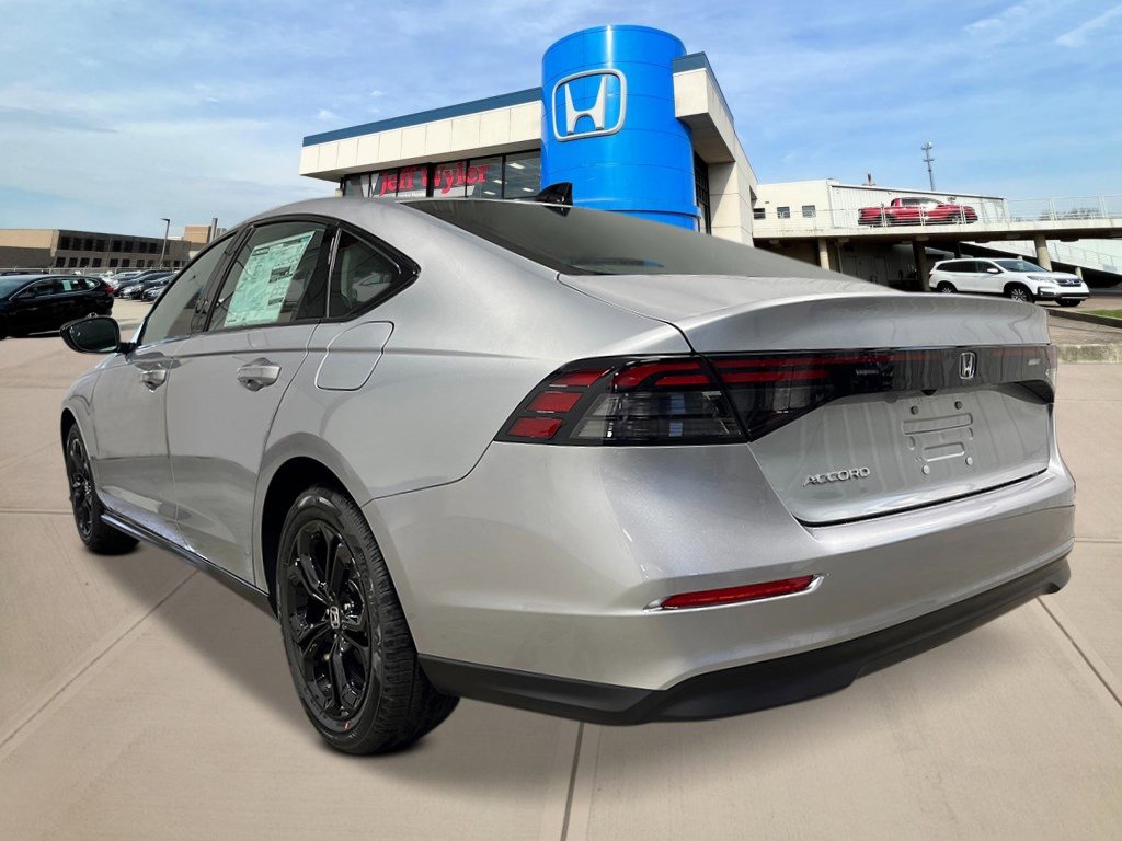 2025 Honda Accord SE photo 3