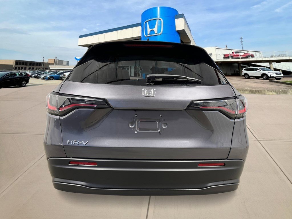 2026 Honda HR-V LX photo 4