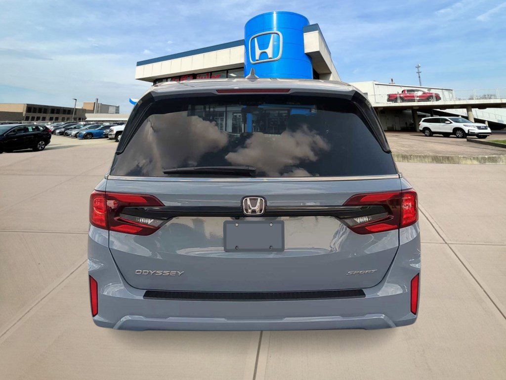 2026 Honda Odyssey Sport photo 3
