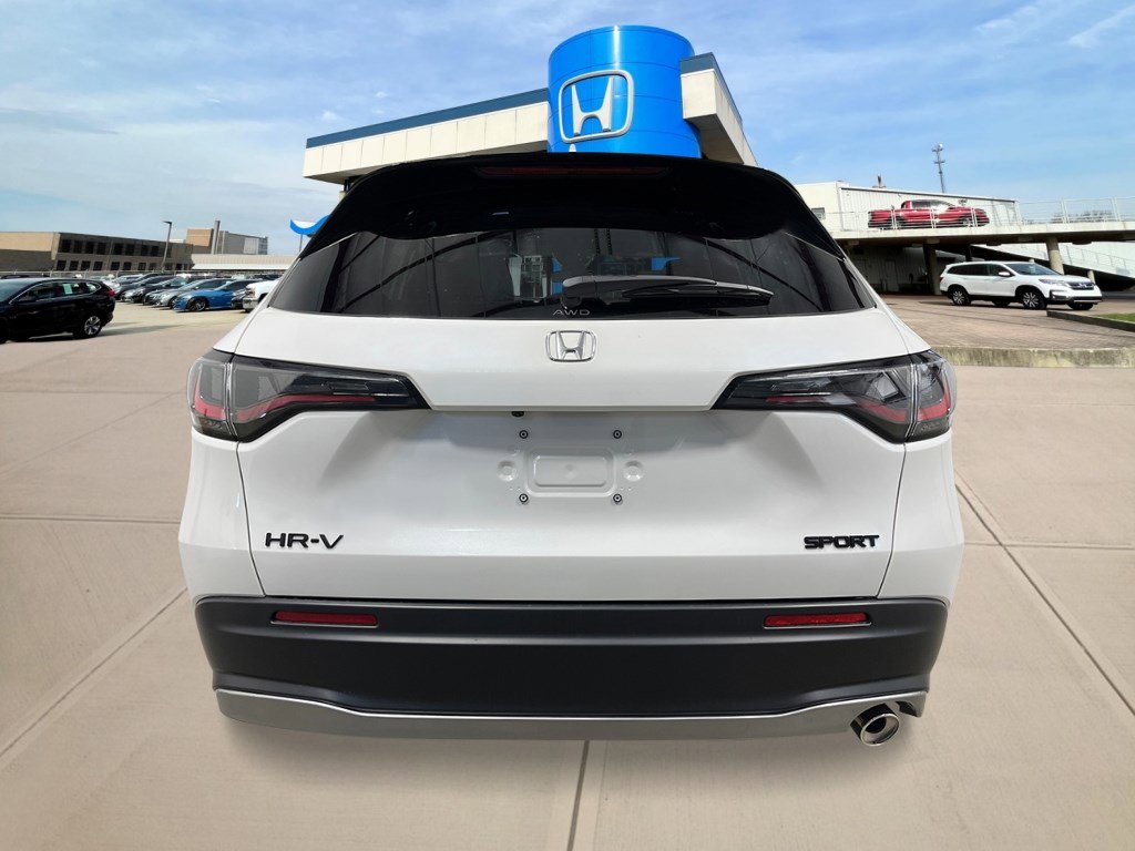 2026 Honda HR-V Sport photo 4