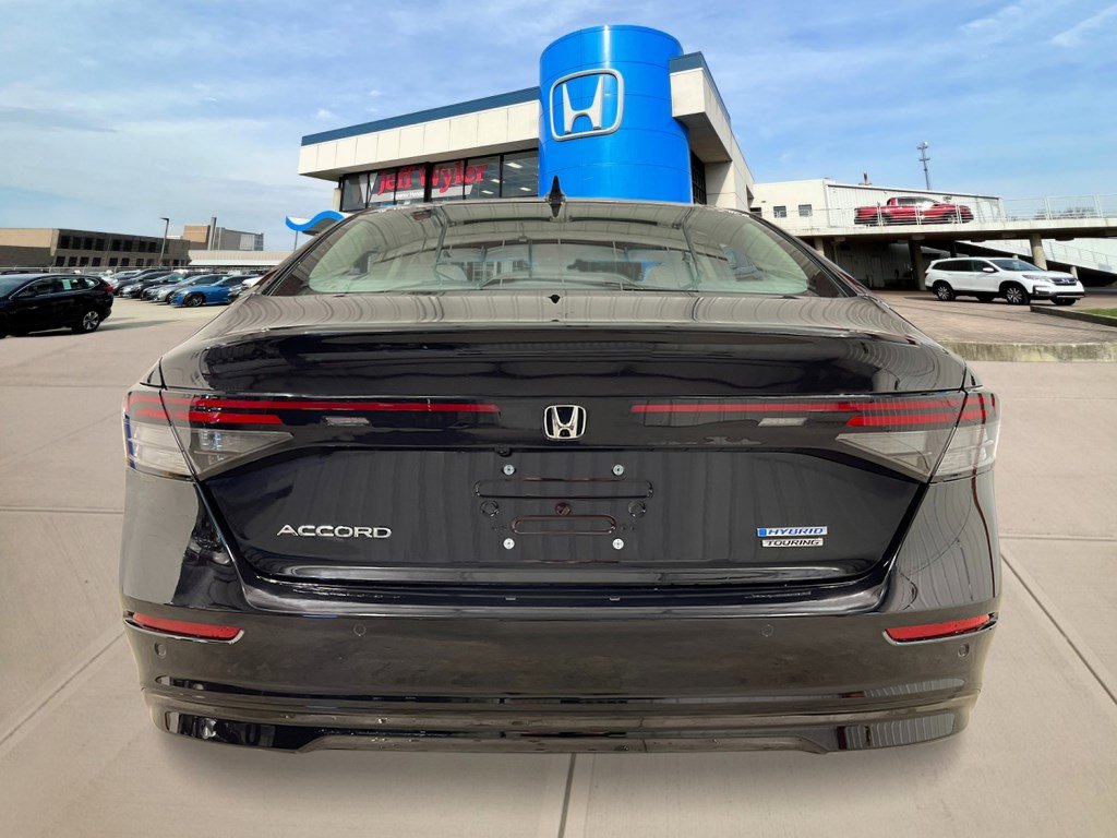 2025 Honda Accord Hybrid Touring photo 4