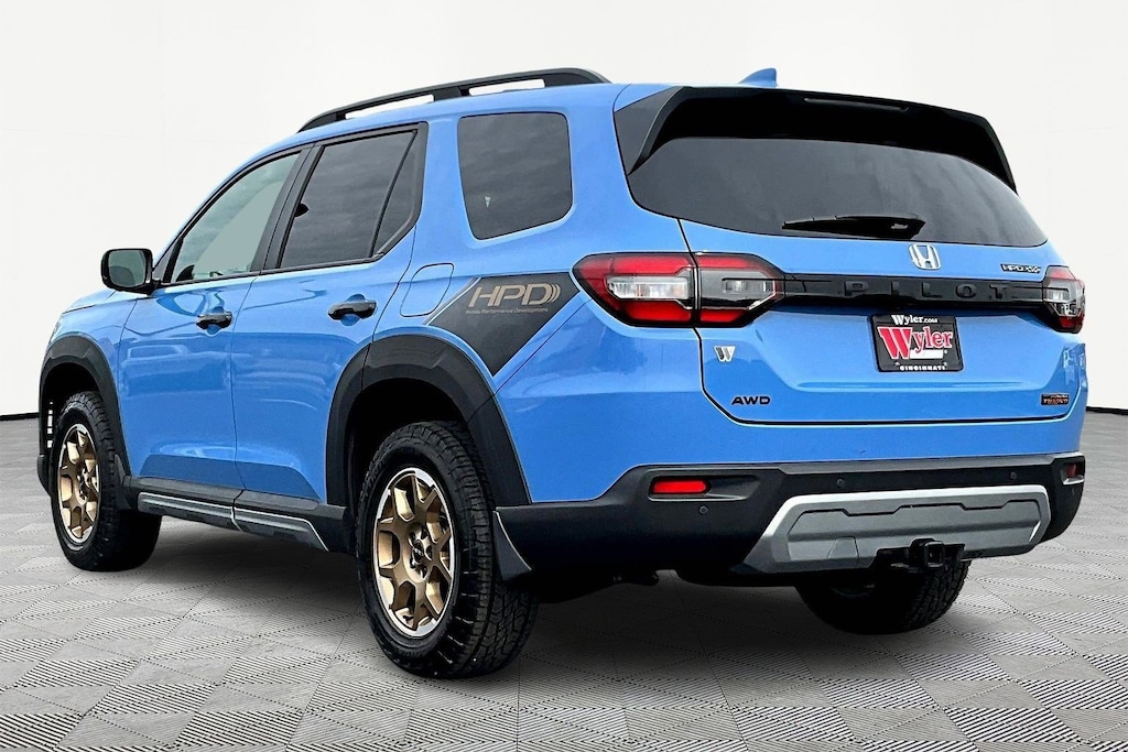 Used 2024 Honda Pilot TrailSport SUV