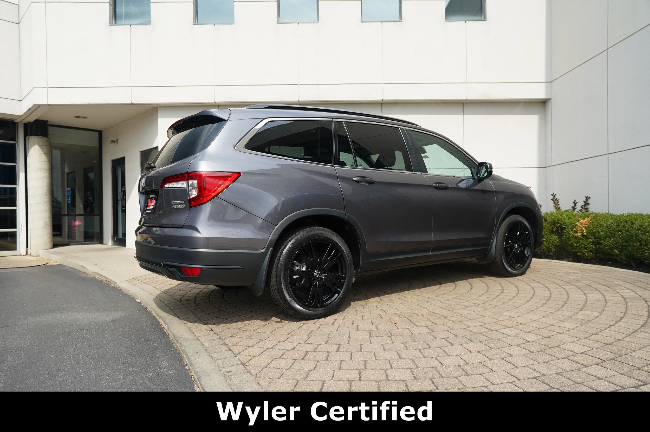 2022 Honda Pilot Special Edition photo 3