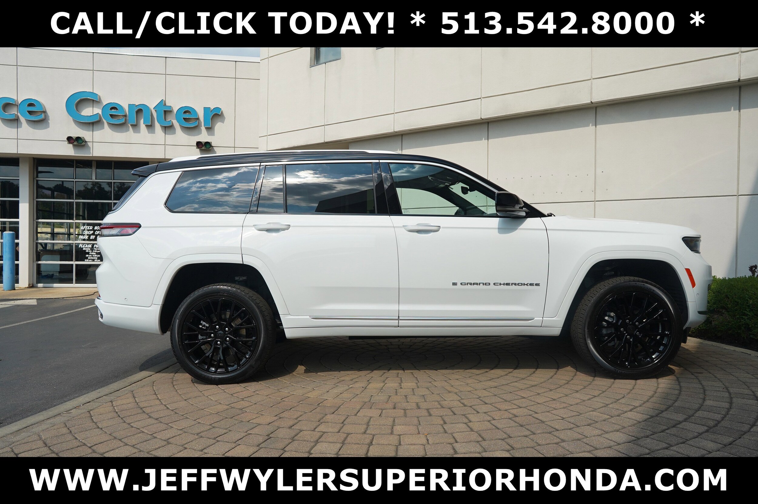 2023 Jeep Grand Cherokee L Summit photo 2
