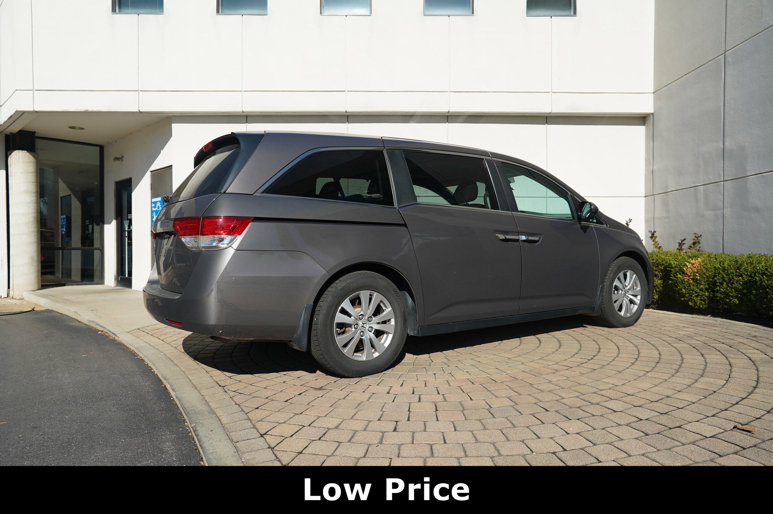 2016 Honda Odyssey EX-L photo 3