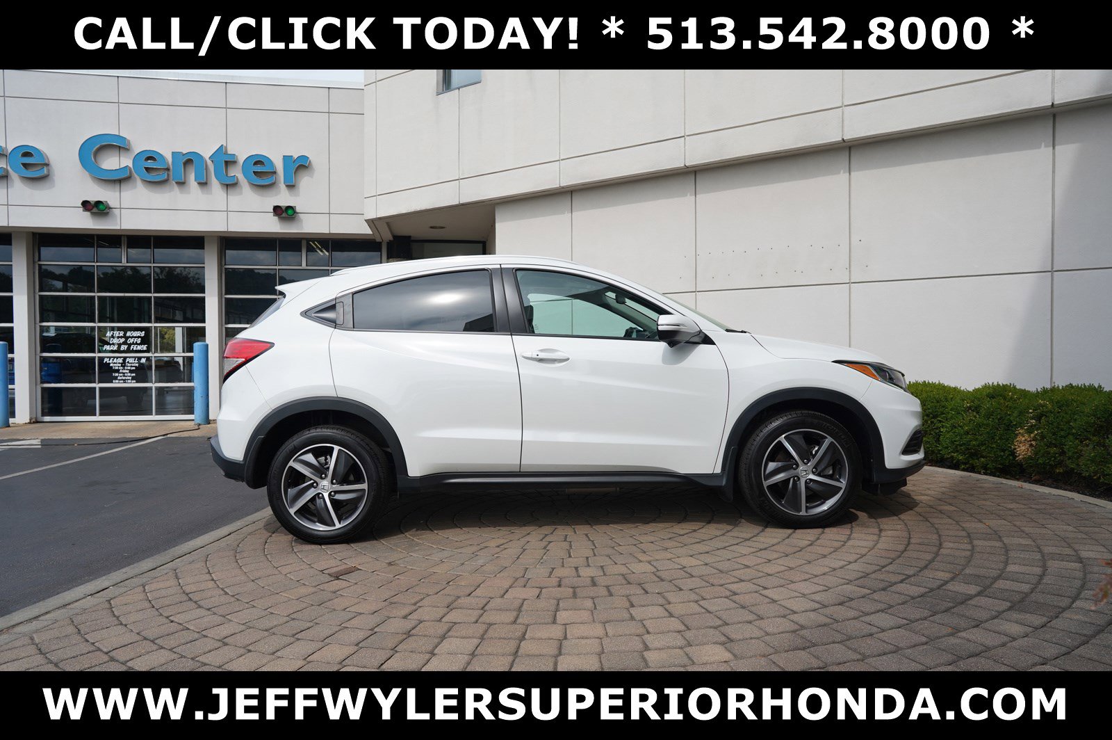 Used 2022 Honda HR-V EX with VIN 3CZRU6H51NM722641 for sale in Cincinnati, OH