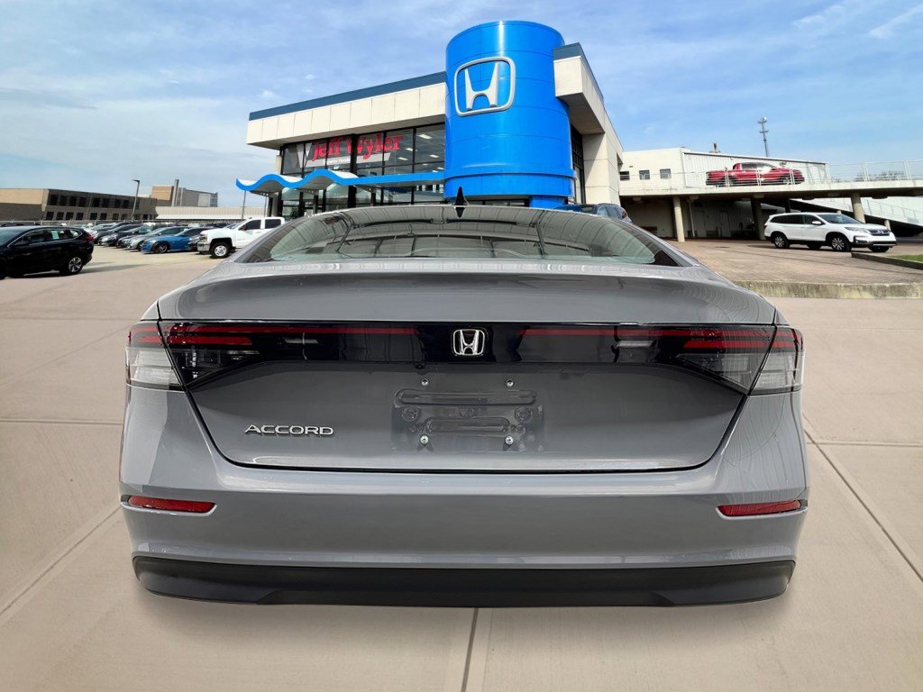 2025 Honda Accord SE photo 4