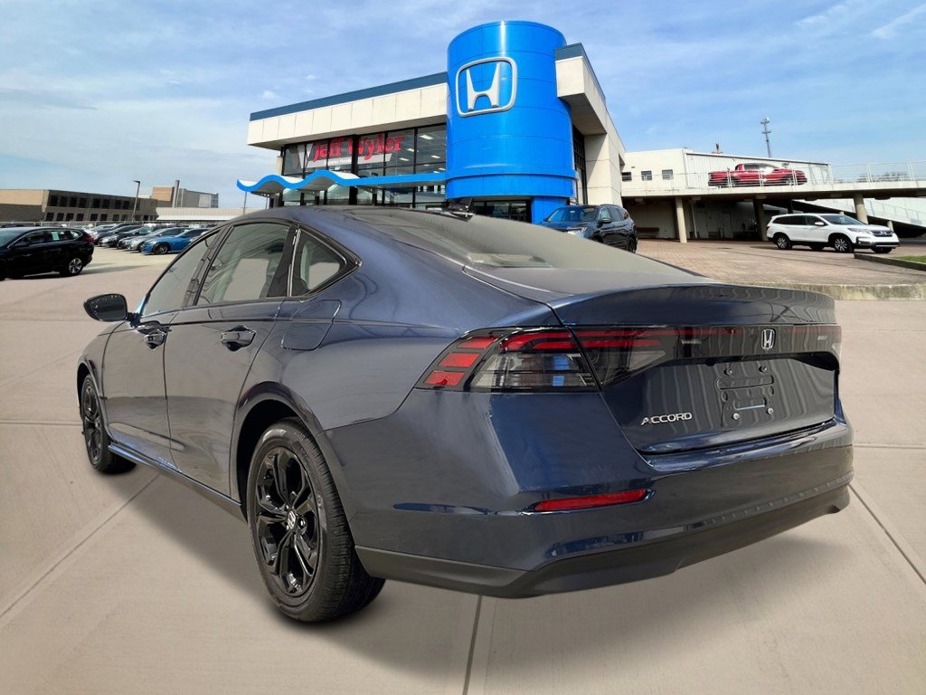 2025 Honda Accord SE photo 3