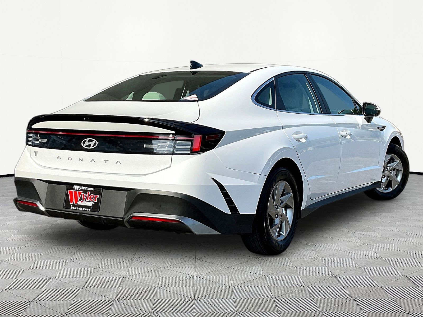 2025 Hyundai Sonata SE - Photo 6