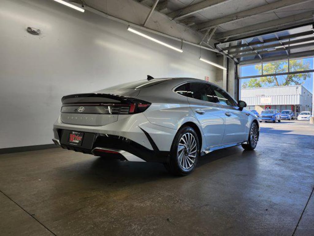 New 2026 Hyundai Sonata Hybrid Limited Sedan