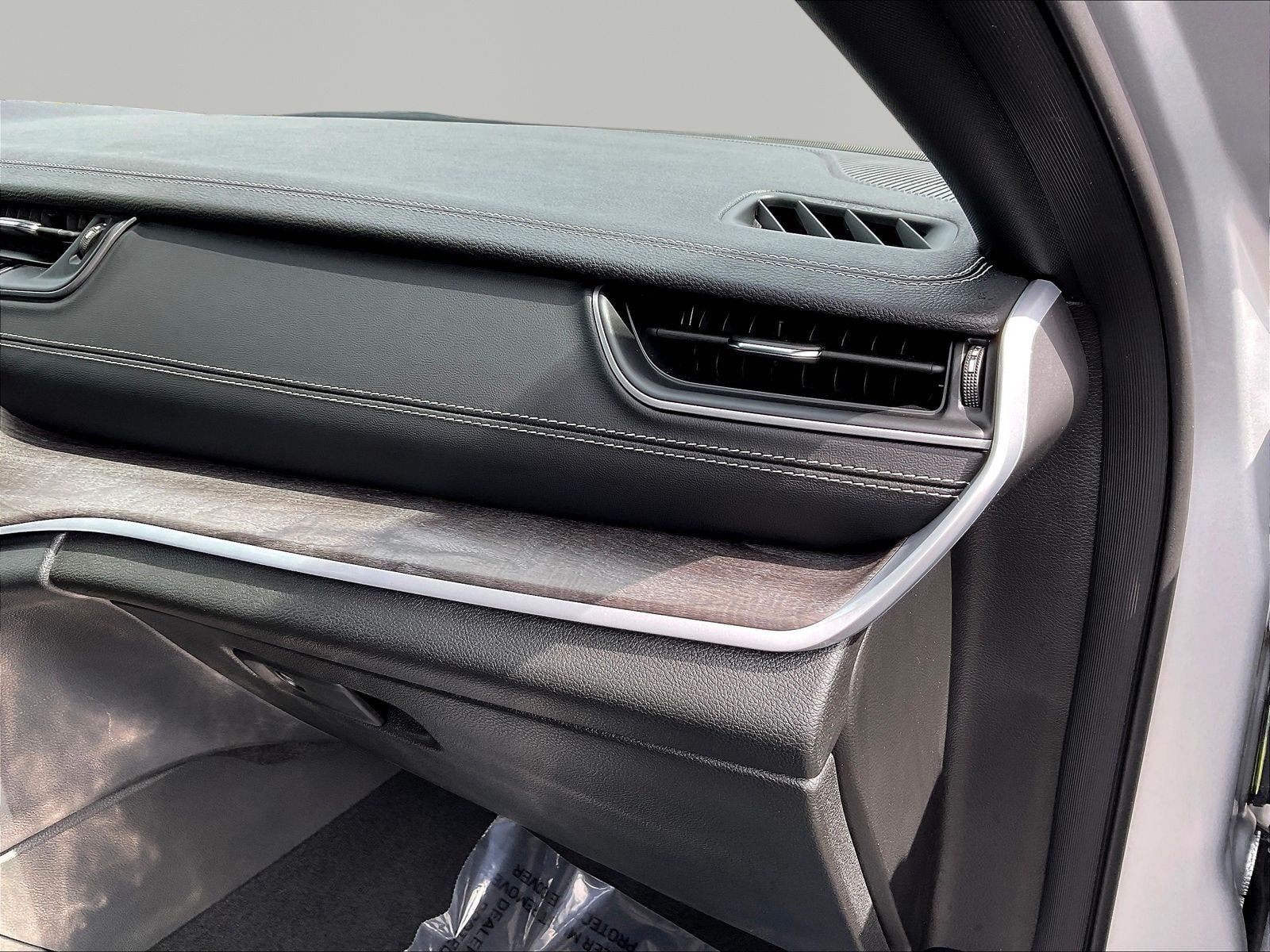 2025 Jeep Grand Cherokee Limited - Photo 29