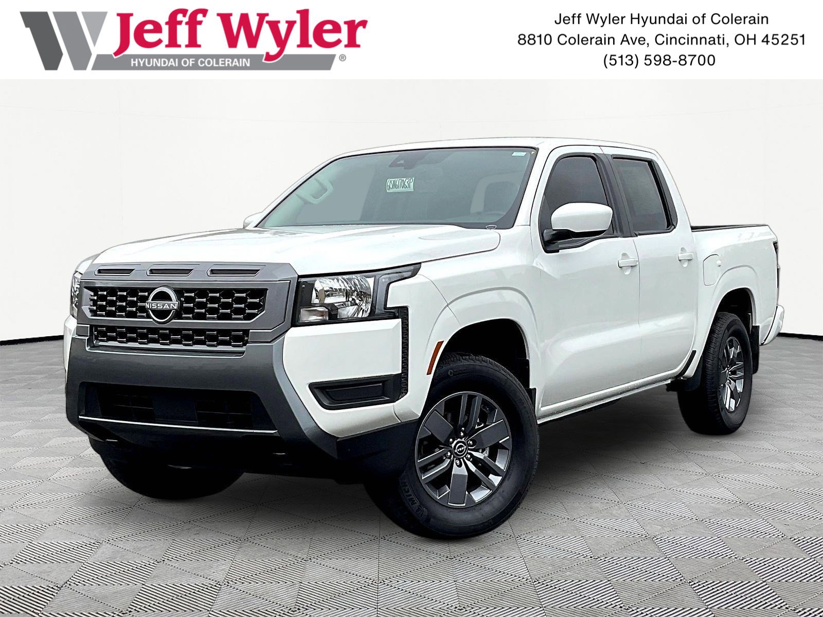 2025 Nissan Frontier SV Crew Cab 4X4 SWB's photo