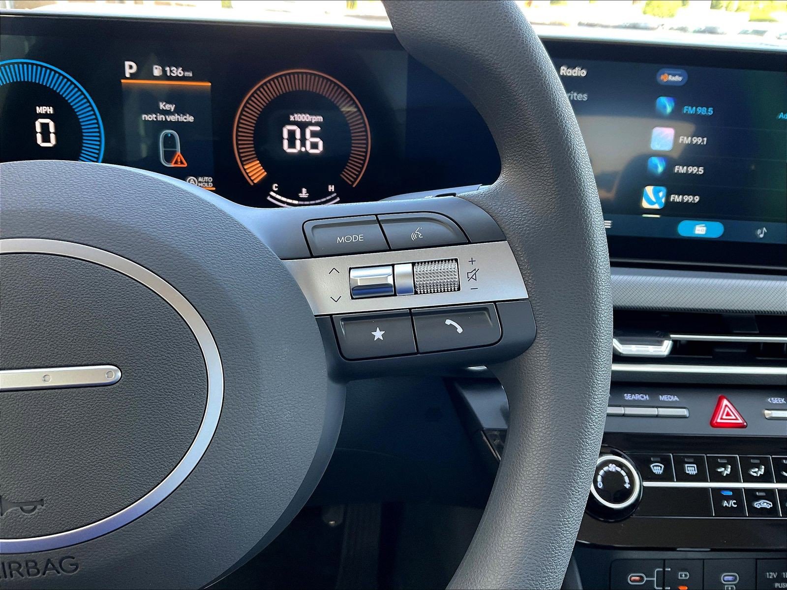 2025 Hyundai Sonata SE - Photo 12
