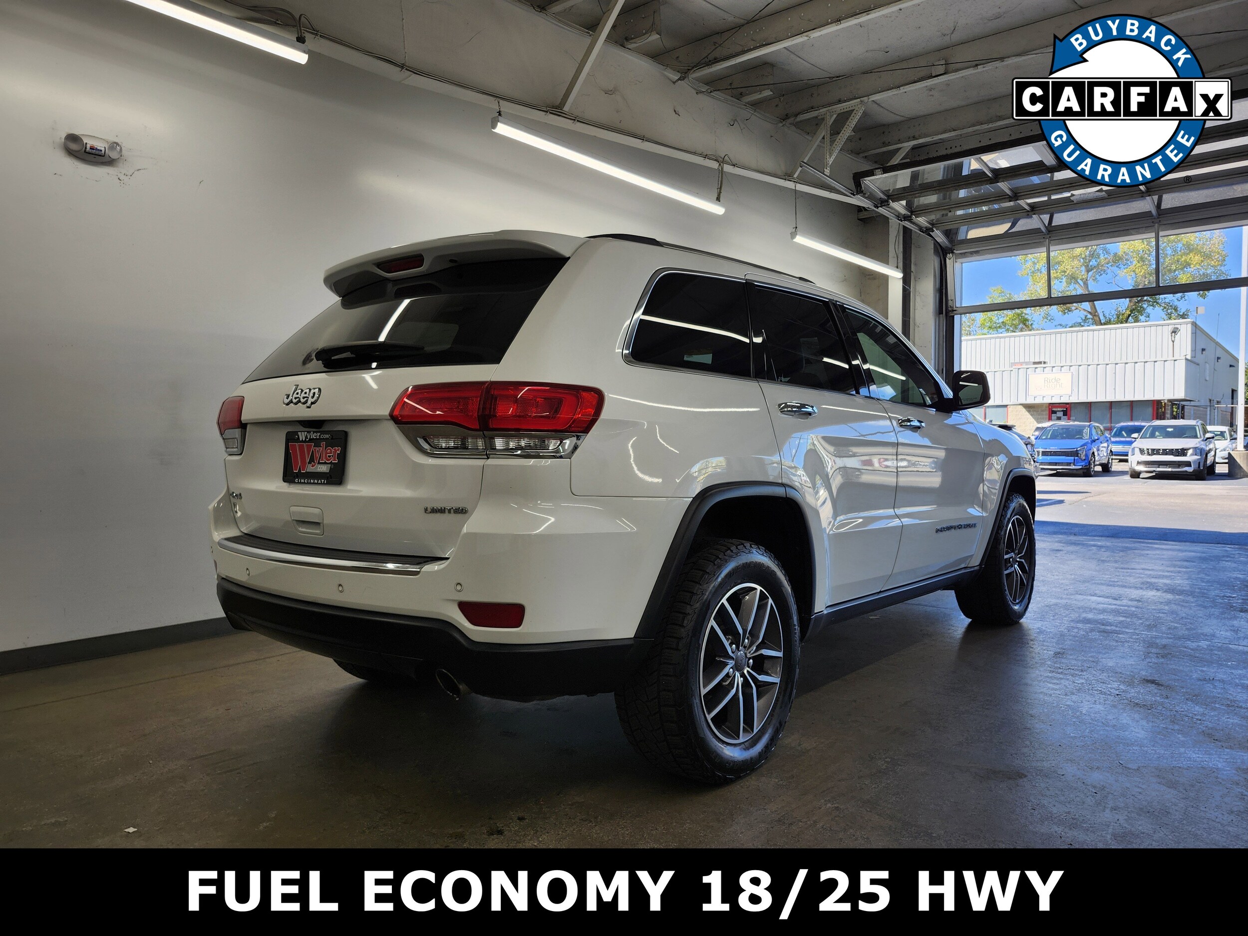 2019 Jeep Grand Cherokee Limited photo 2