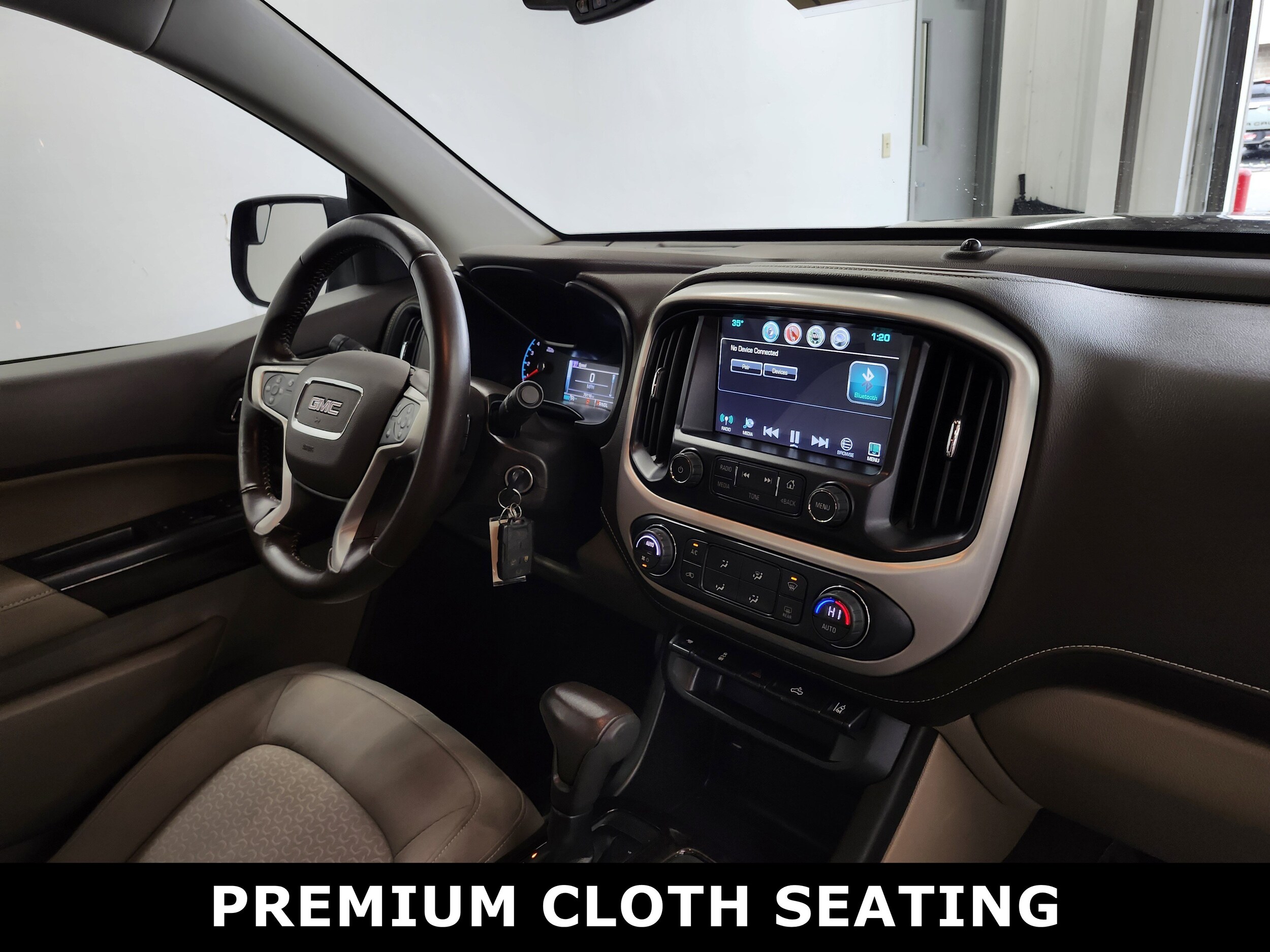 2017 Gmc Canyon SLE photo 3