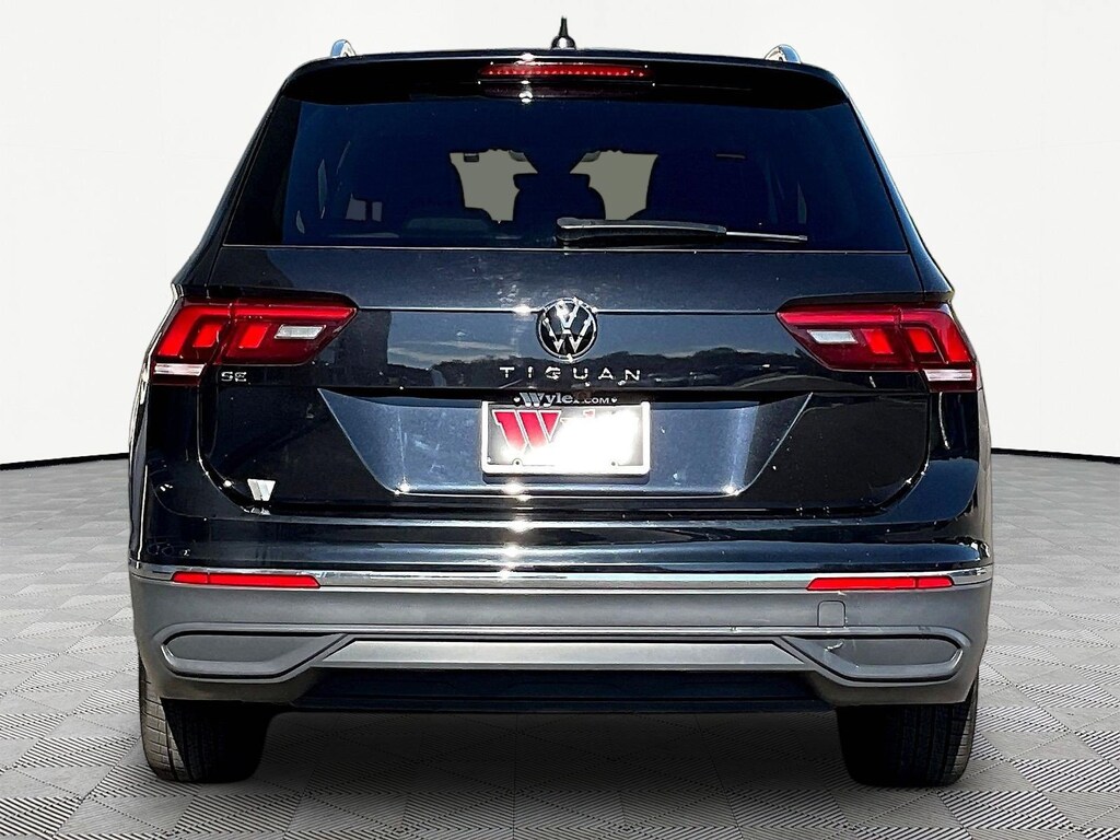 Used 2024 Volkswagen Tiguan 2.0T SE SUV