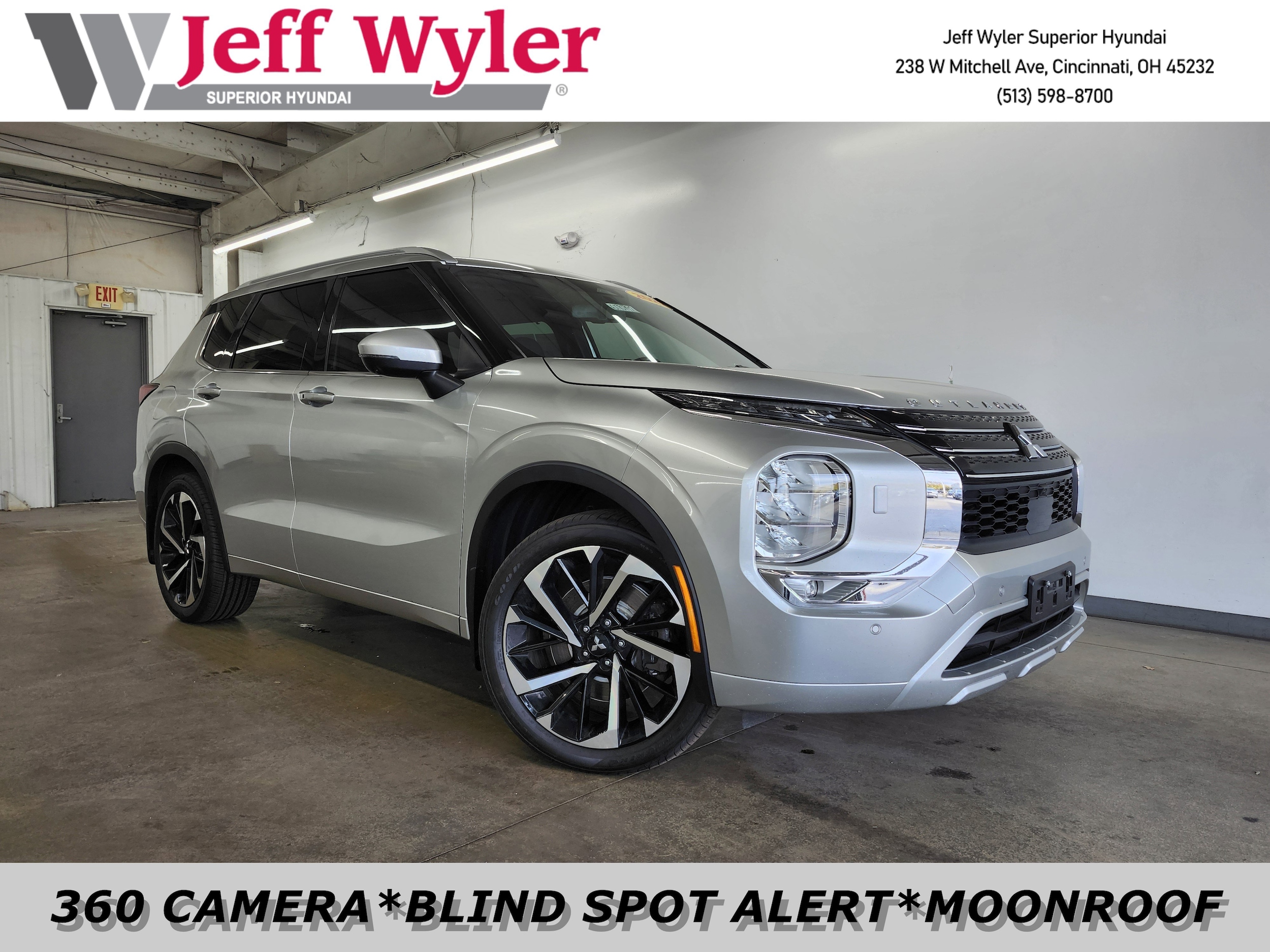 2022 Mitsubishi Outlander SEL's photo