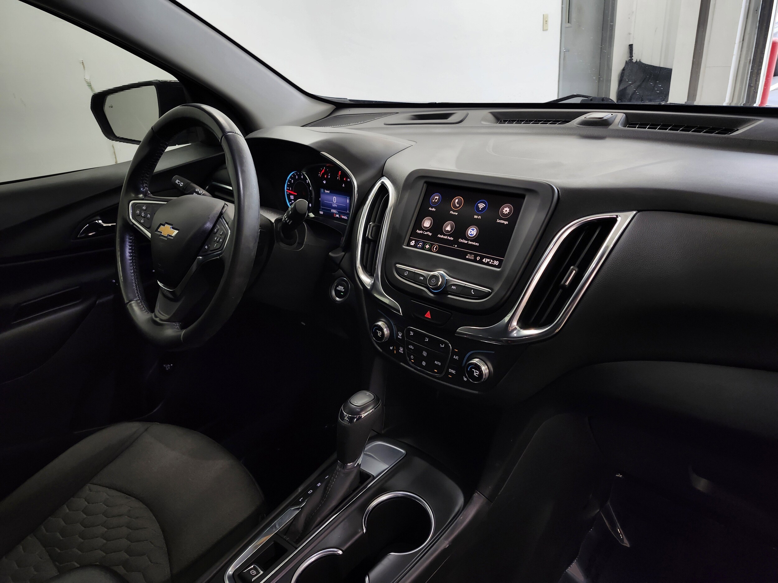 2021 Chevrolet Equinox photo 4