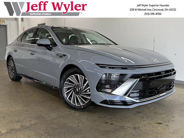 2025 Hyundai Sonata Hybrid Limited's photo