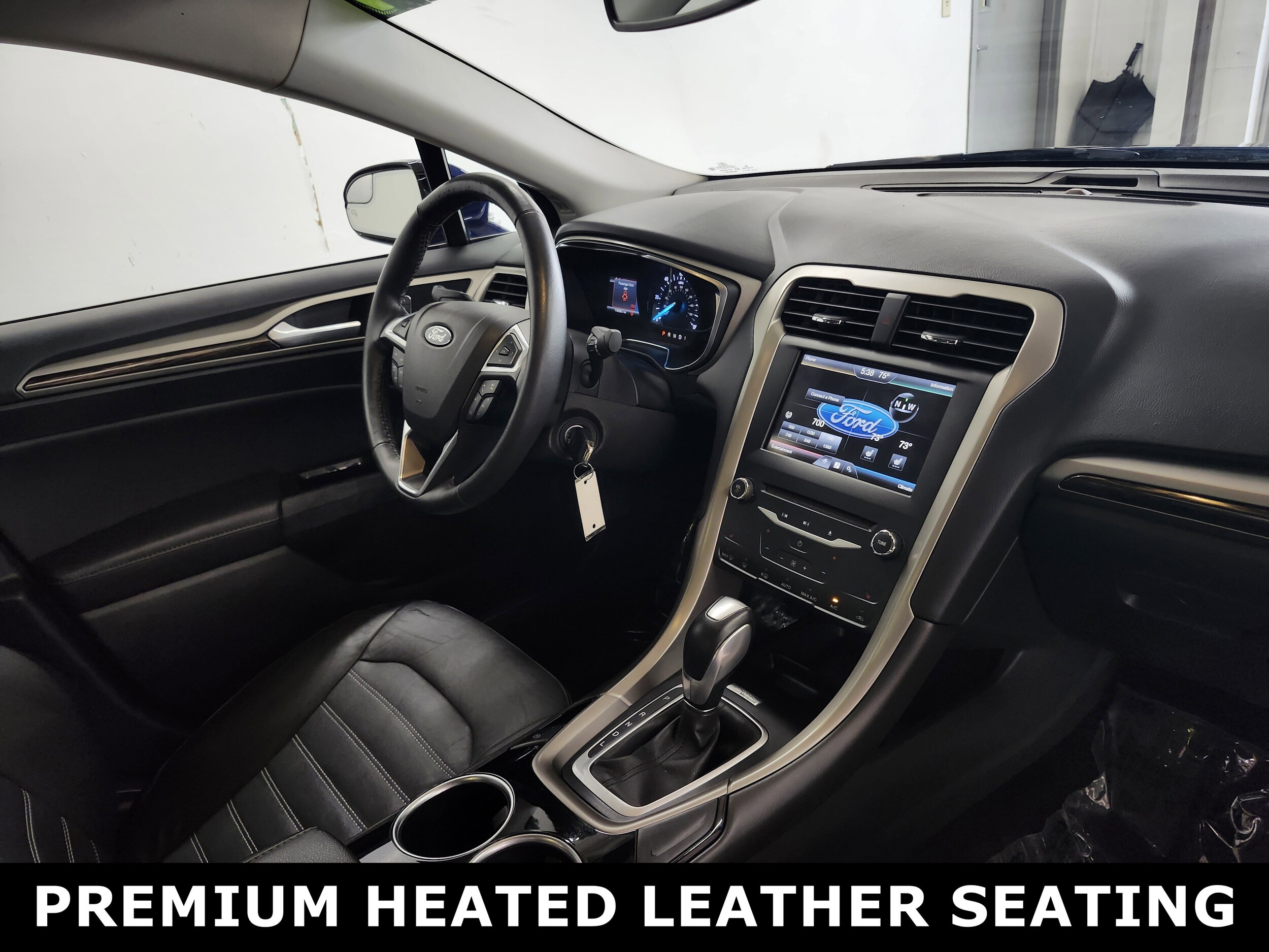 2014 Ford Fusion Hybrid SE photo 3