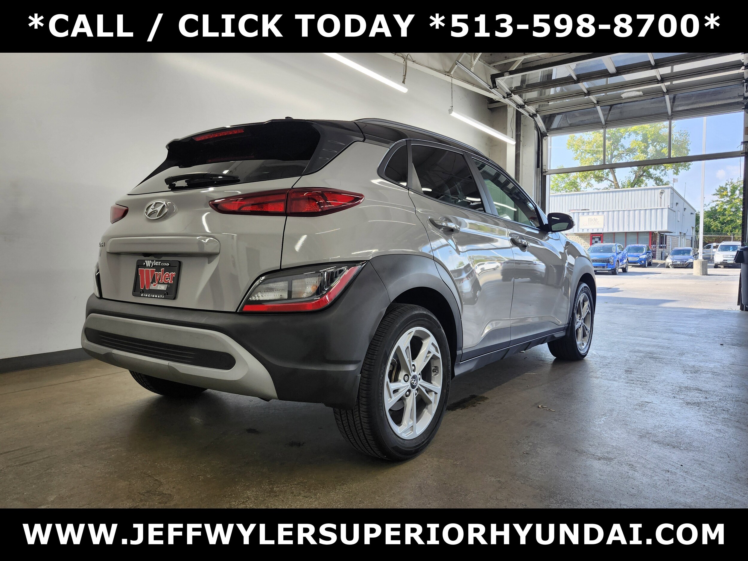 2023 Hyundai Kona SEL photo 2