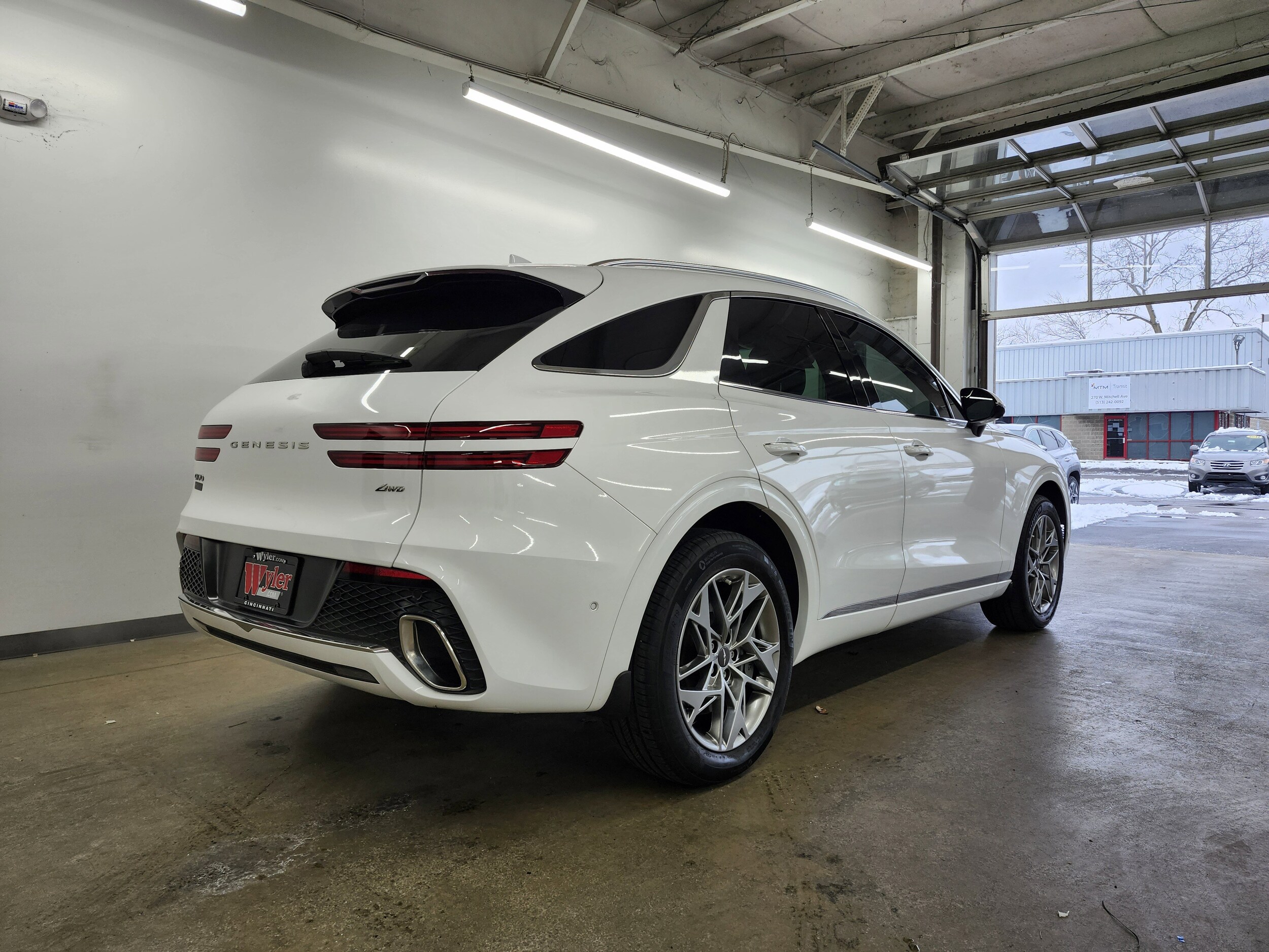 2023 Genesis GV70 2.5T photo 2