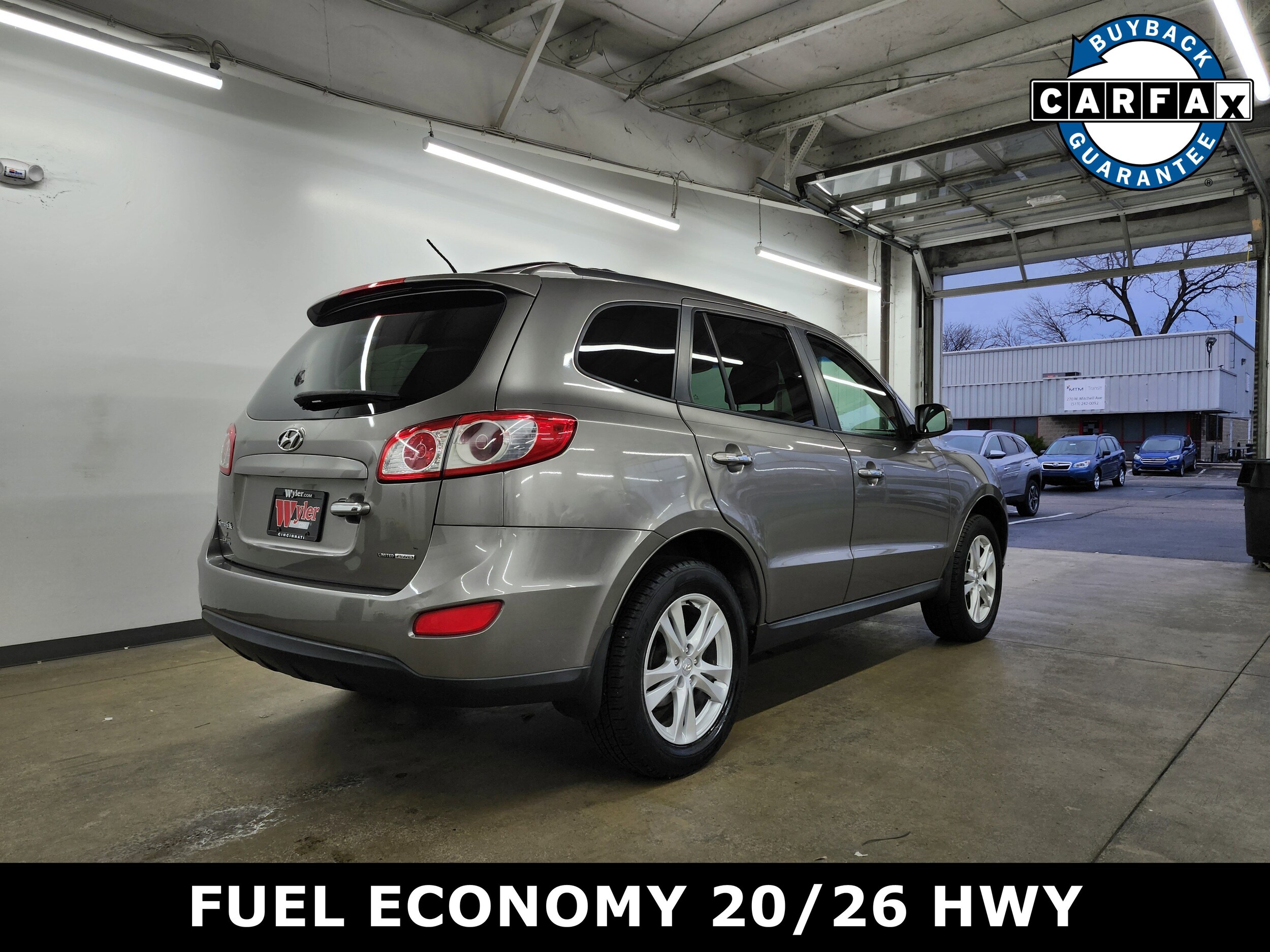 2012 Hyundai Santa Fe Limited photo 3