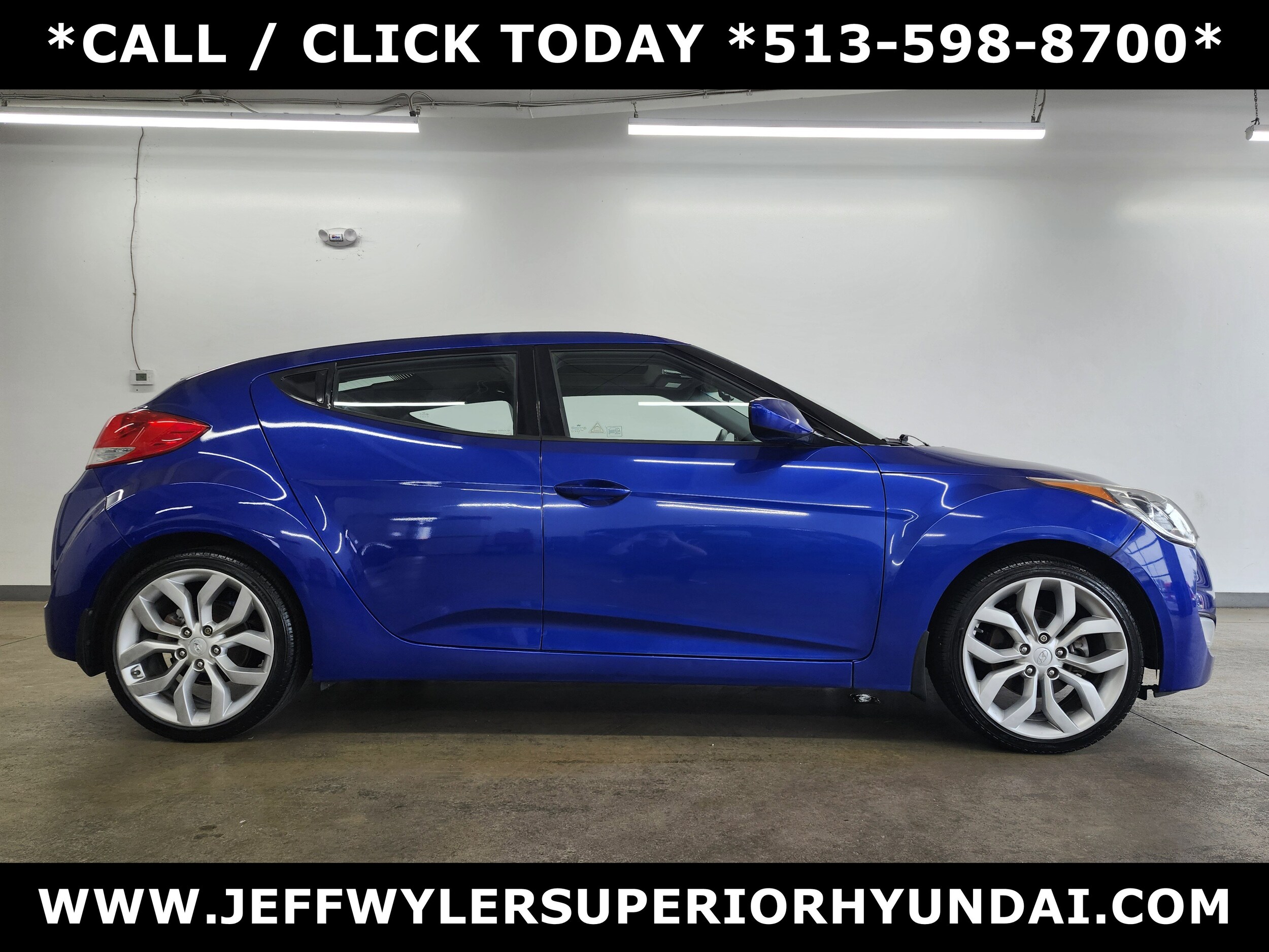 2013 Hyundai Veloster Base photo 2