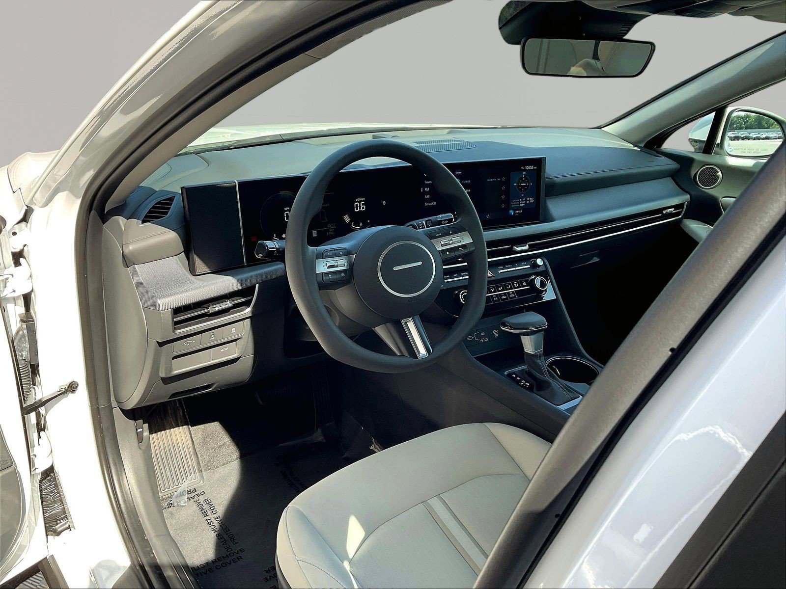 2025 Hyundai Sonata SE - Photo 17