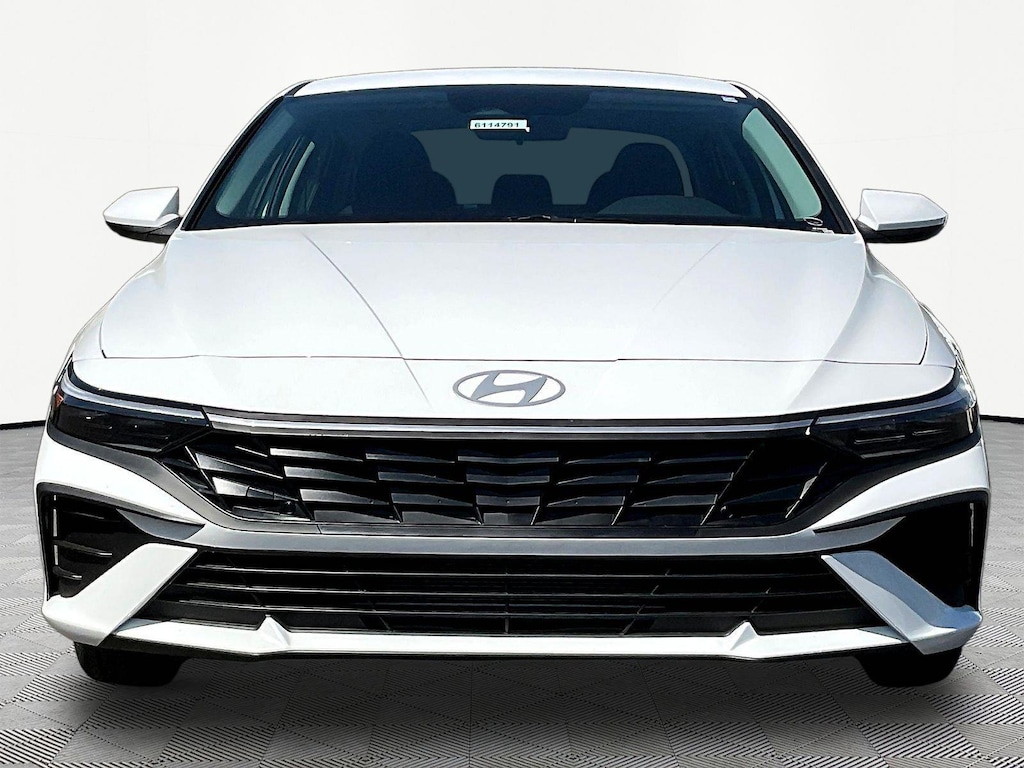 New 2026 Hyundai Elantra SE Sedan