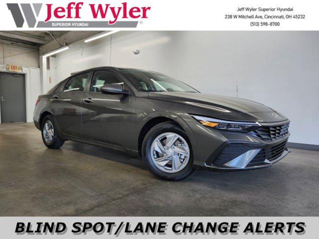 New 2026 Hyundai Elantra SE Sedan