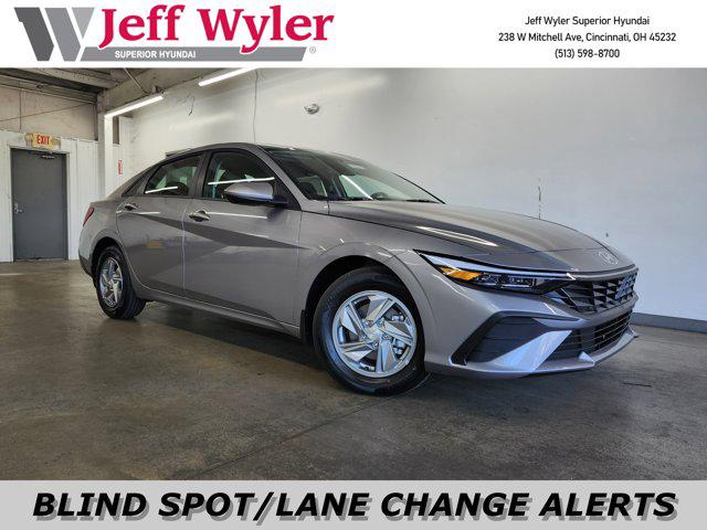 2026 Hyundai Elantra SE's photo