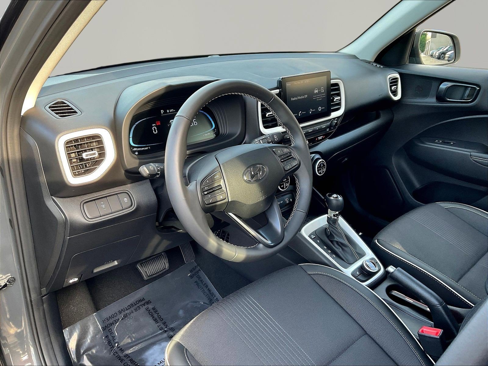 2026 Hyundai Venue SEL - Photo 17