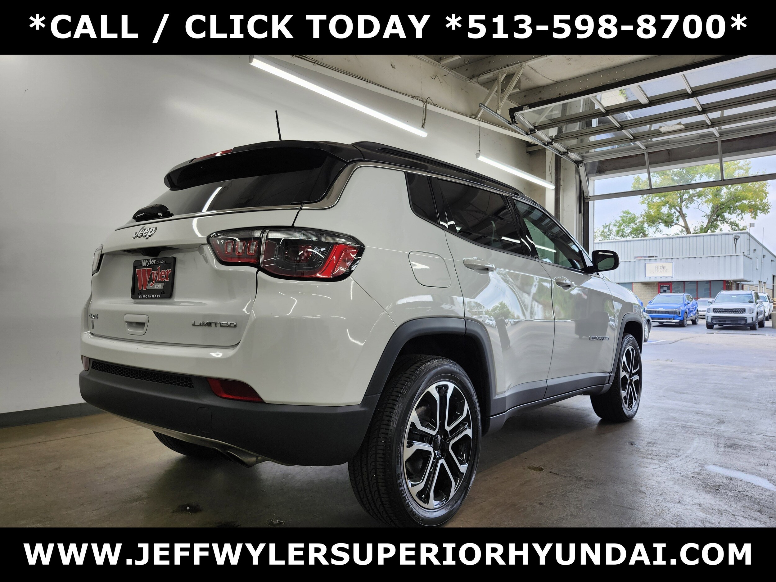 2022 Jeep Compass Limited photo 2