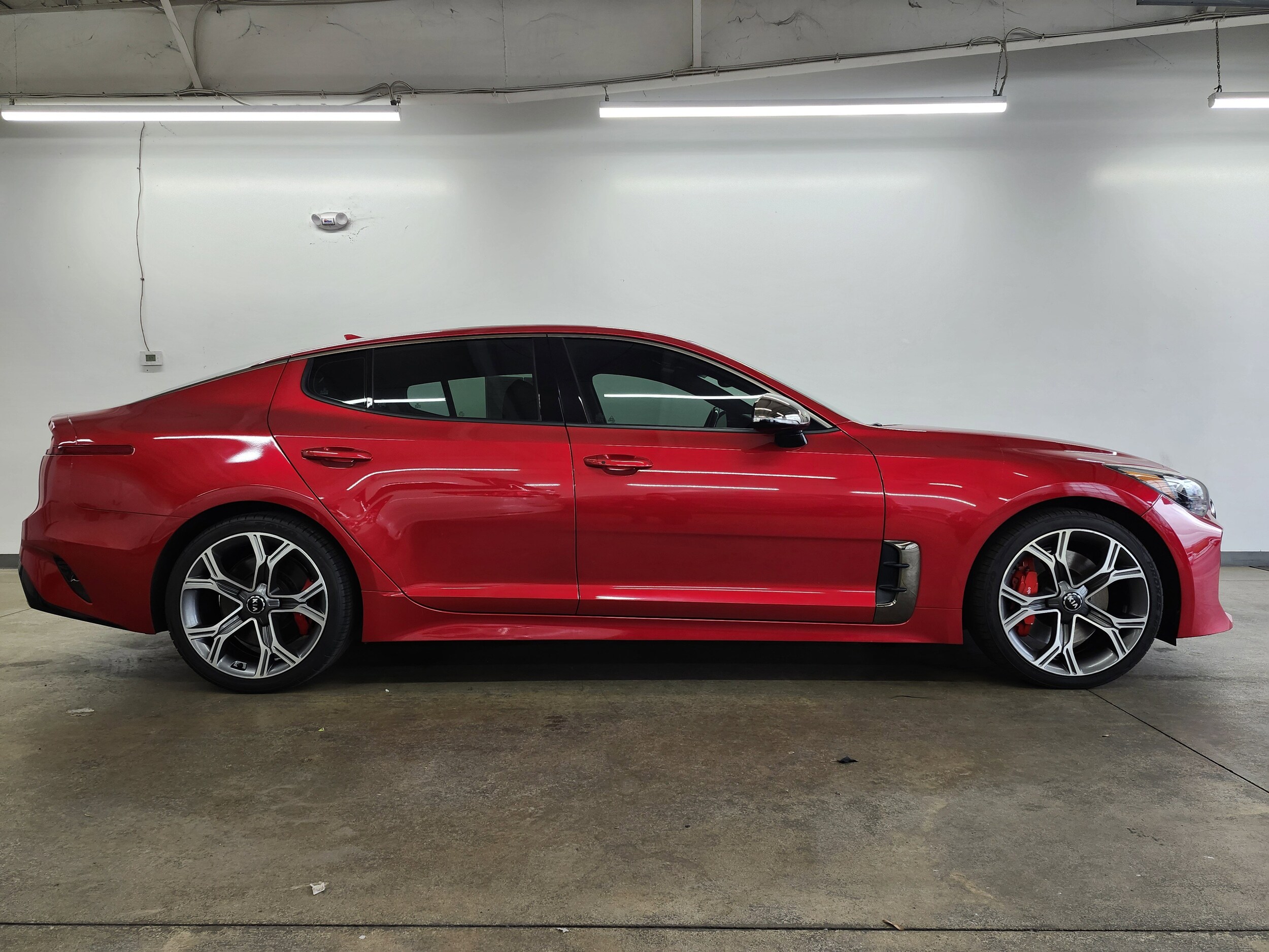 2018 Kia Stinger GT2 photo 2