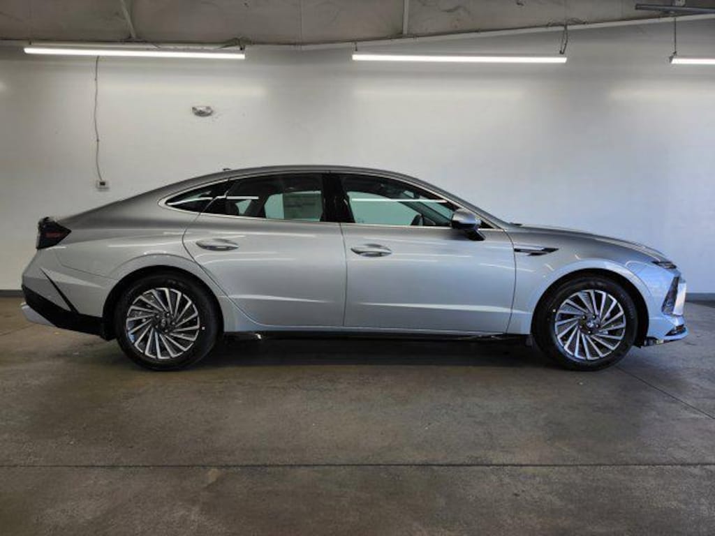 New 2026 Hyundai Sonata Hybrid Limited Sedan