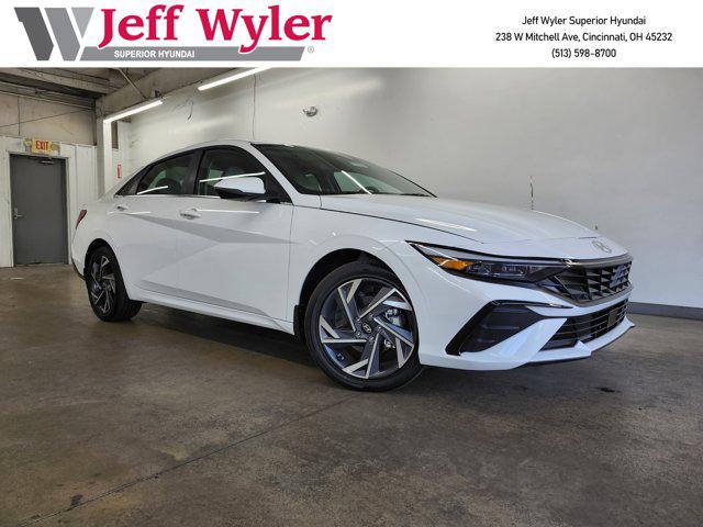 2025 Hyundai Elantra Limited's photo