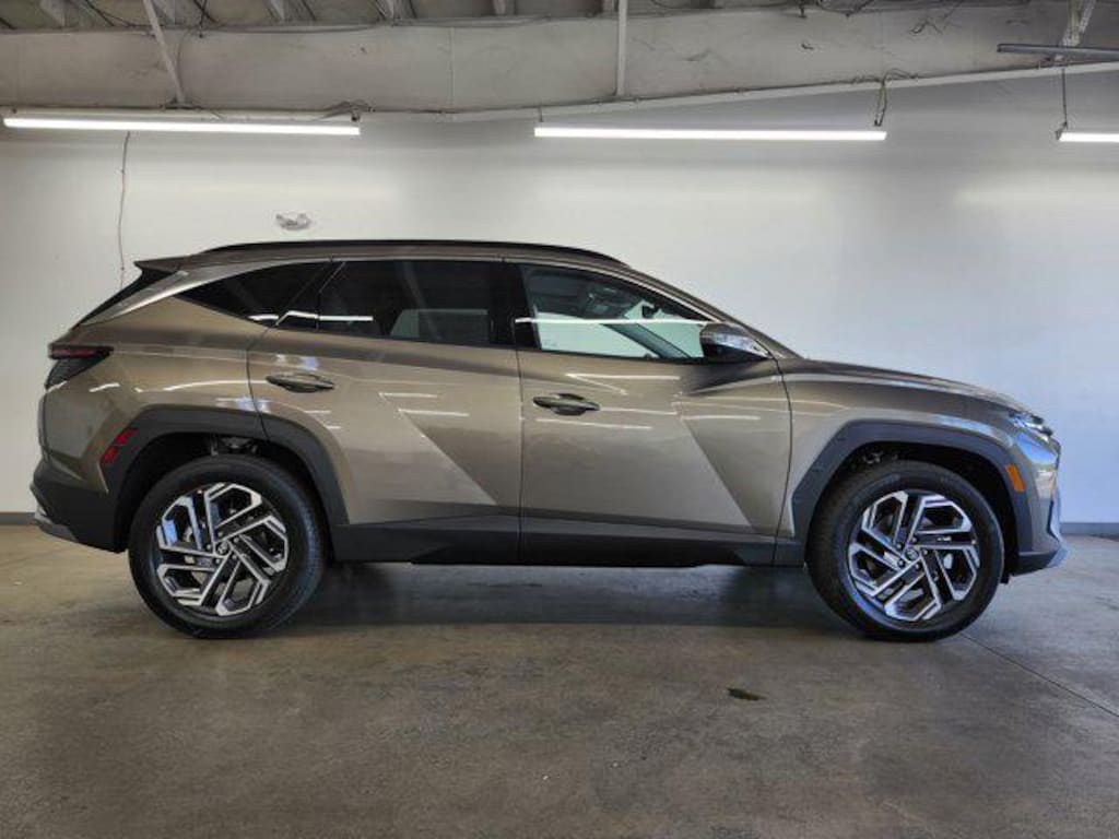 New 2026 Hyundai Tucson Hybrid Limited SUV