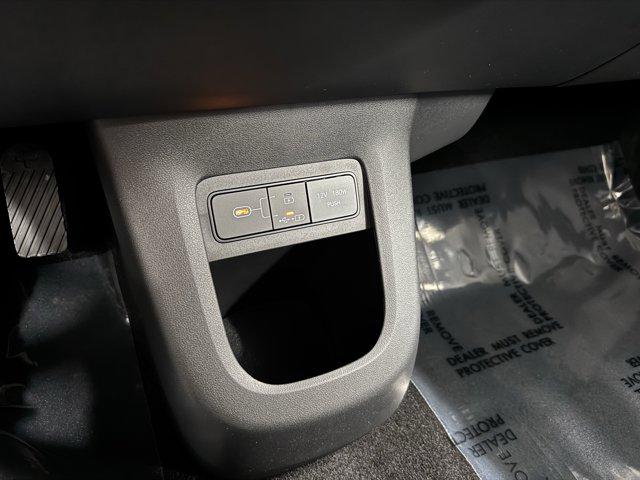 2025 Hyundai IONIQ 5 SE - Photo 8