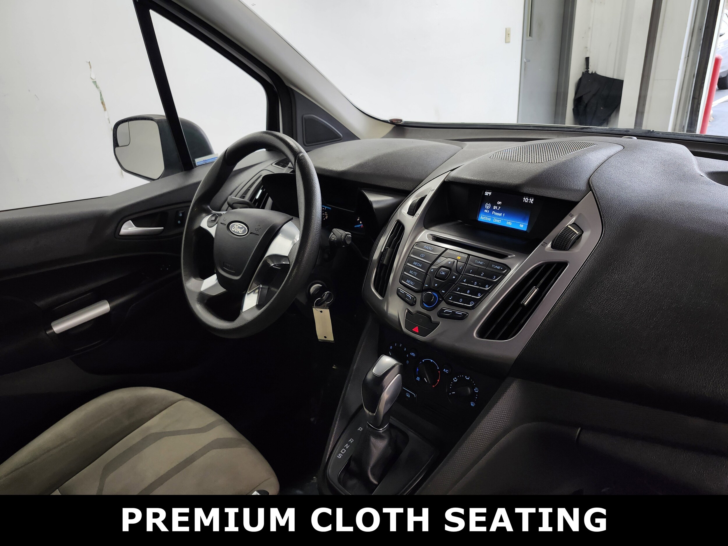 2016 Ford Transit Connect XLT Cargo photo 3