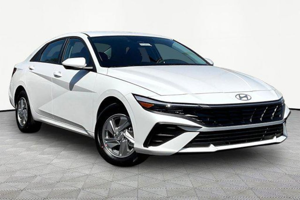 New 2026 Hyundai Elantra SE Sedan