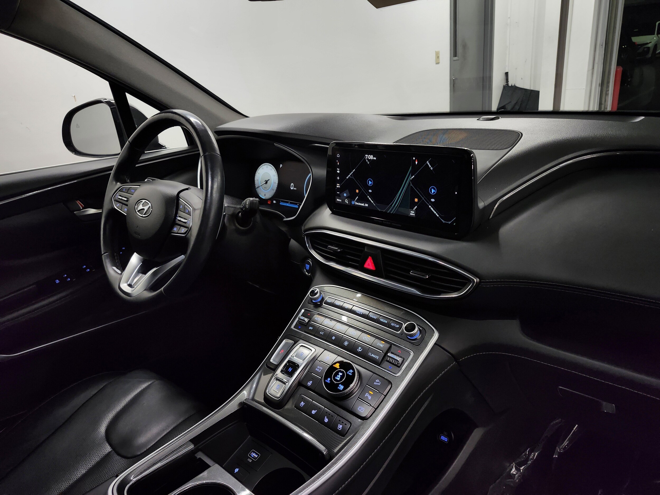 2023 Hyundai Santa Fe Limited photo 3