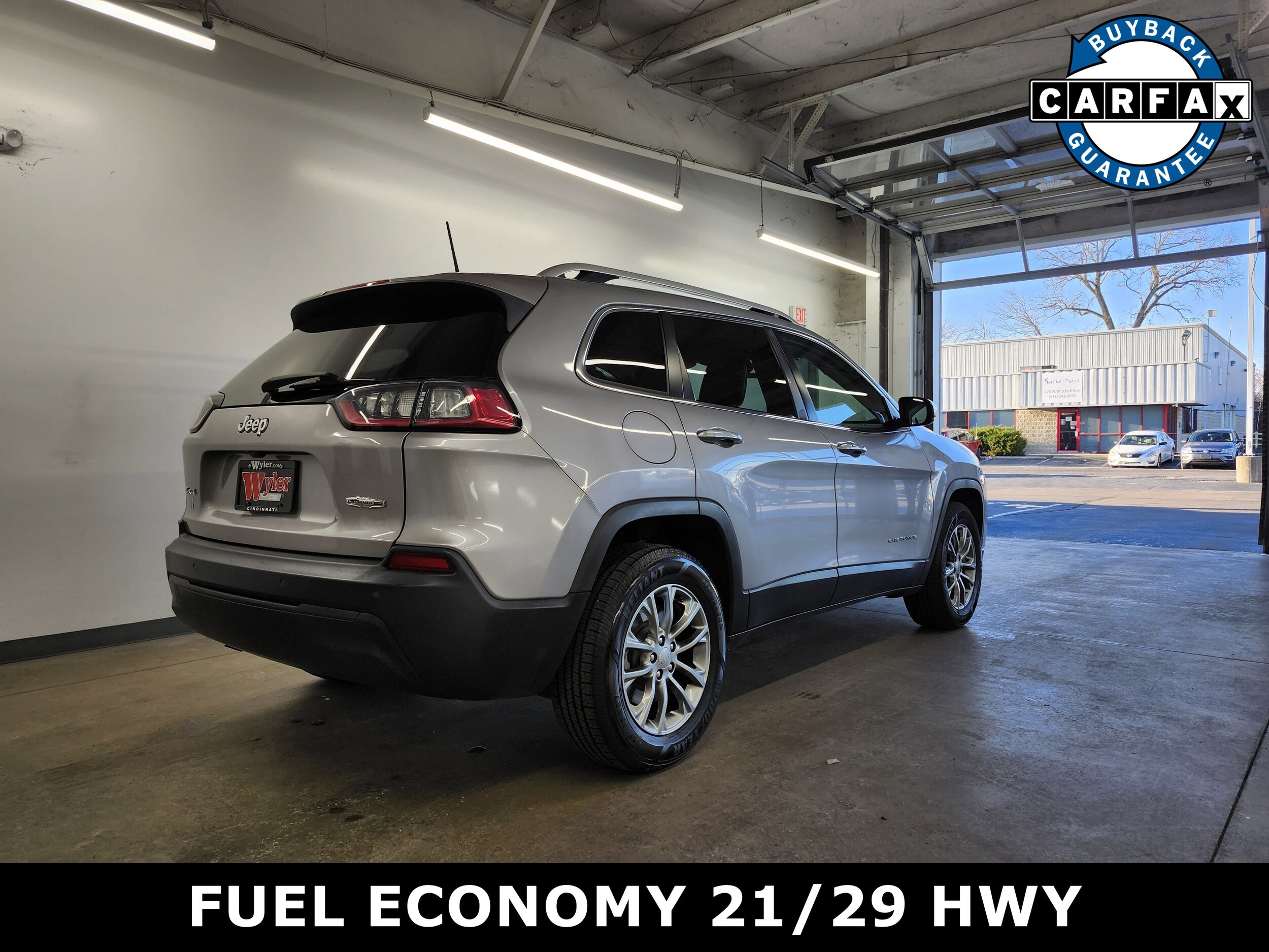 2020 Jeep Cherokee Latitude photo 2