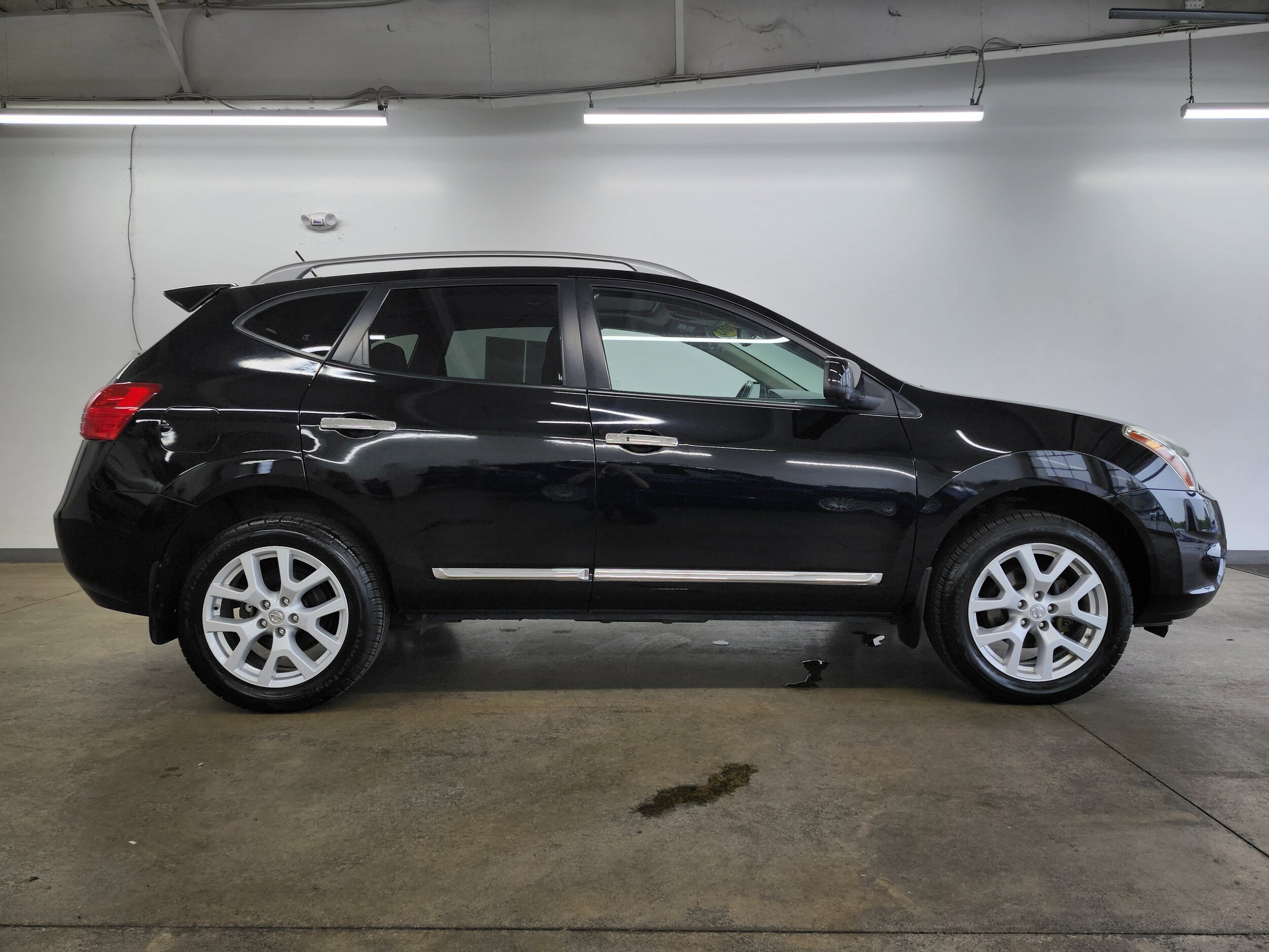 2013 Nissan Rogue SV SL photo 2