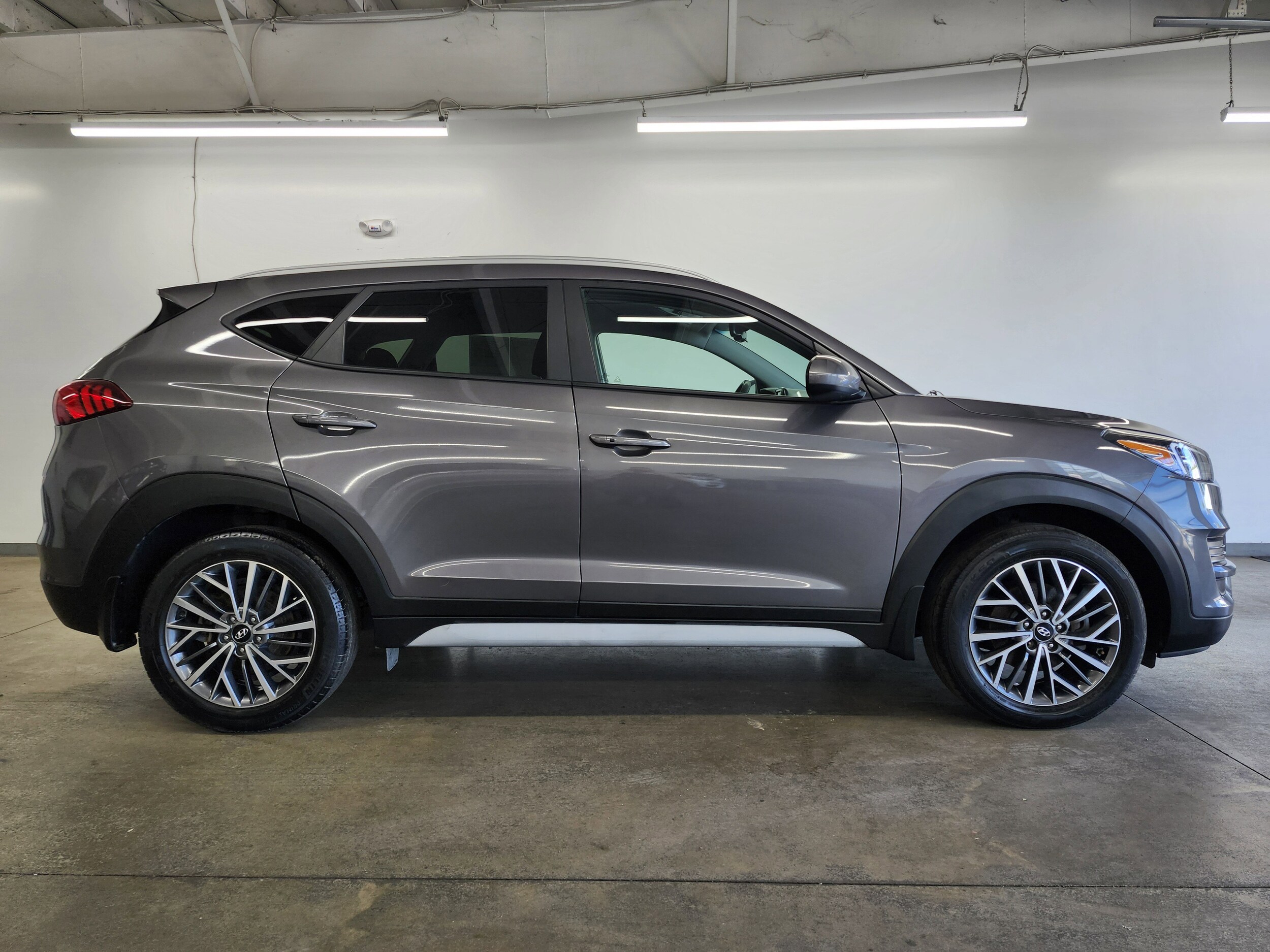 2020 Hyundai Tucson SEL photo 2